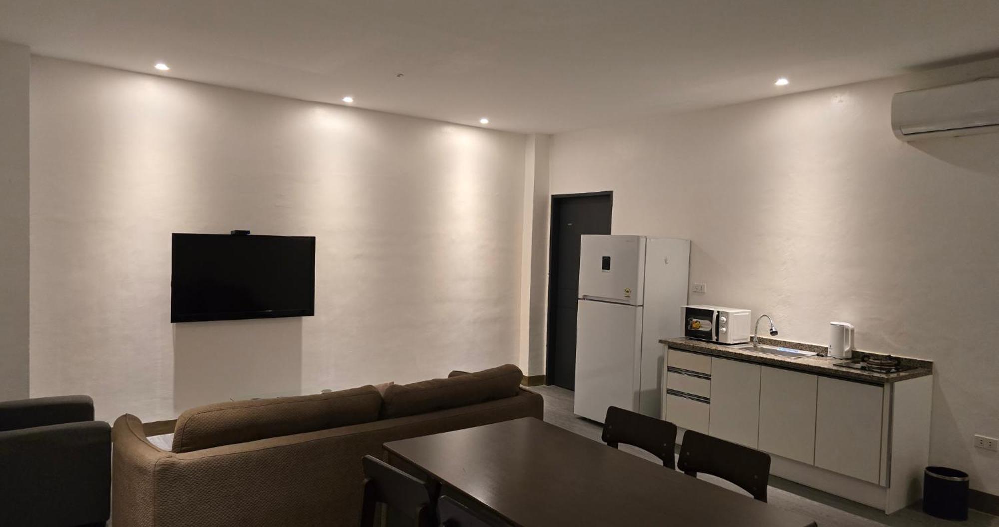 Aston Stay And Villas Mabalacat Exterior foto