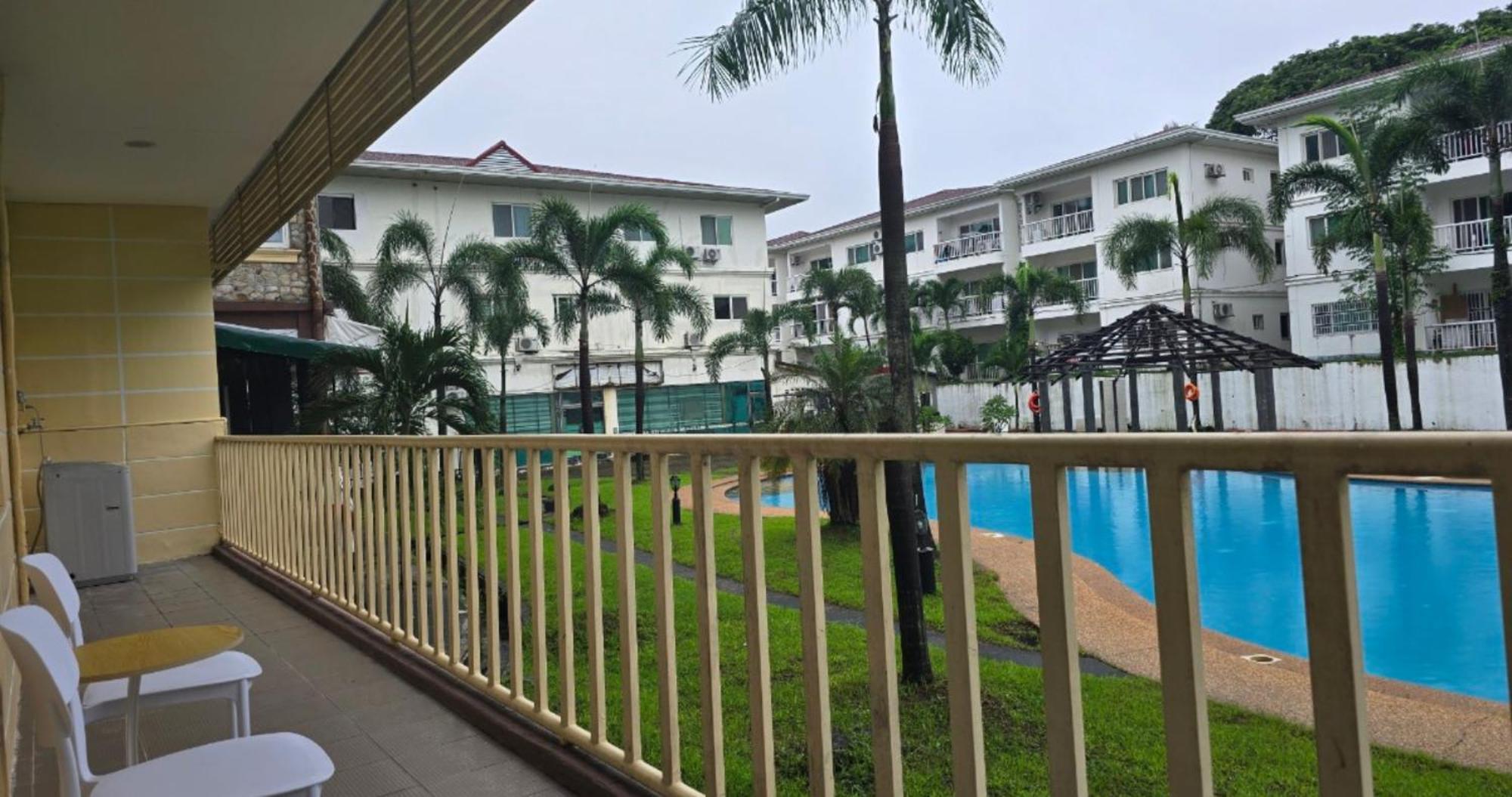 Aston Stay And Villas Mabalacat Exterior foto