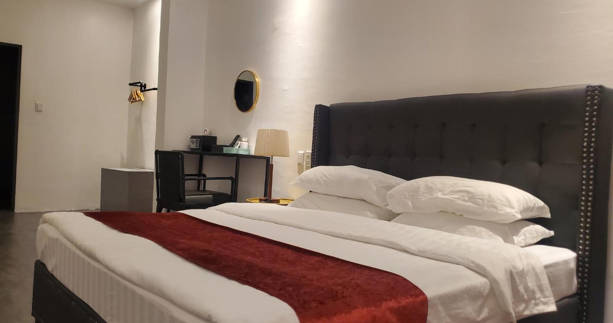 Aston Stay And Villas Mabalacat Exterior foto